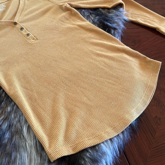 Time And Tru Mustard Yellow V-Neck Thermal with Button Front, Size: S - Picture 4 of 9